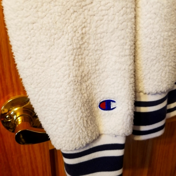 Champion Jacket - Picture 3 of 4